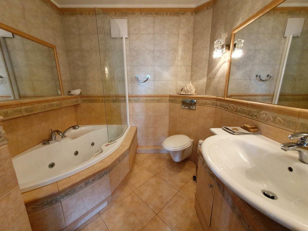 Top Loft Warsaw With Swimming Poolアパートメント エクステリア 写真